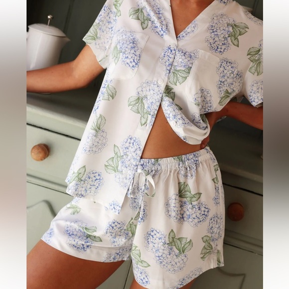 Piyama Hydrangea Blue Pajama Set Floral Lounge Sleepwear Resort Style Size M - Picture 16 of 16